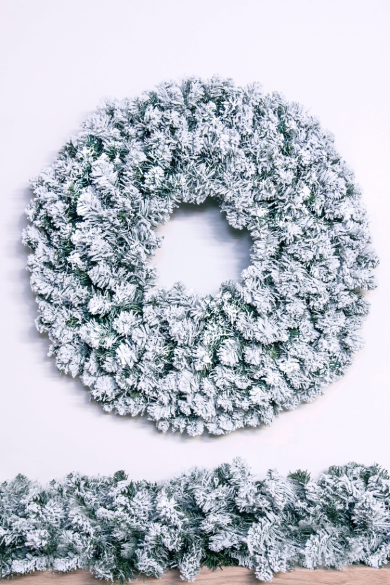 120cm Flocked Extra Wide Arbor Vitae Wreath