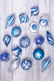 The Blue & Silver Bauble 16pc Feature Set