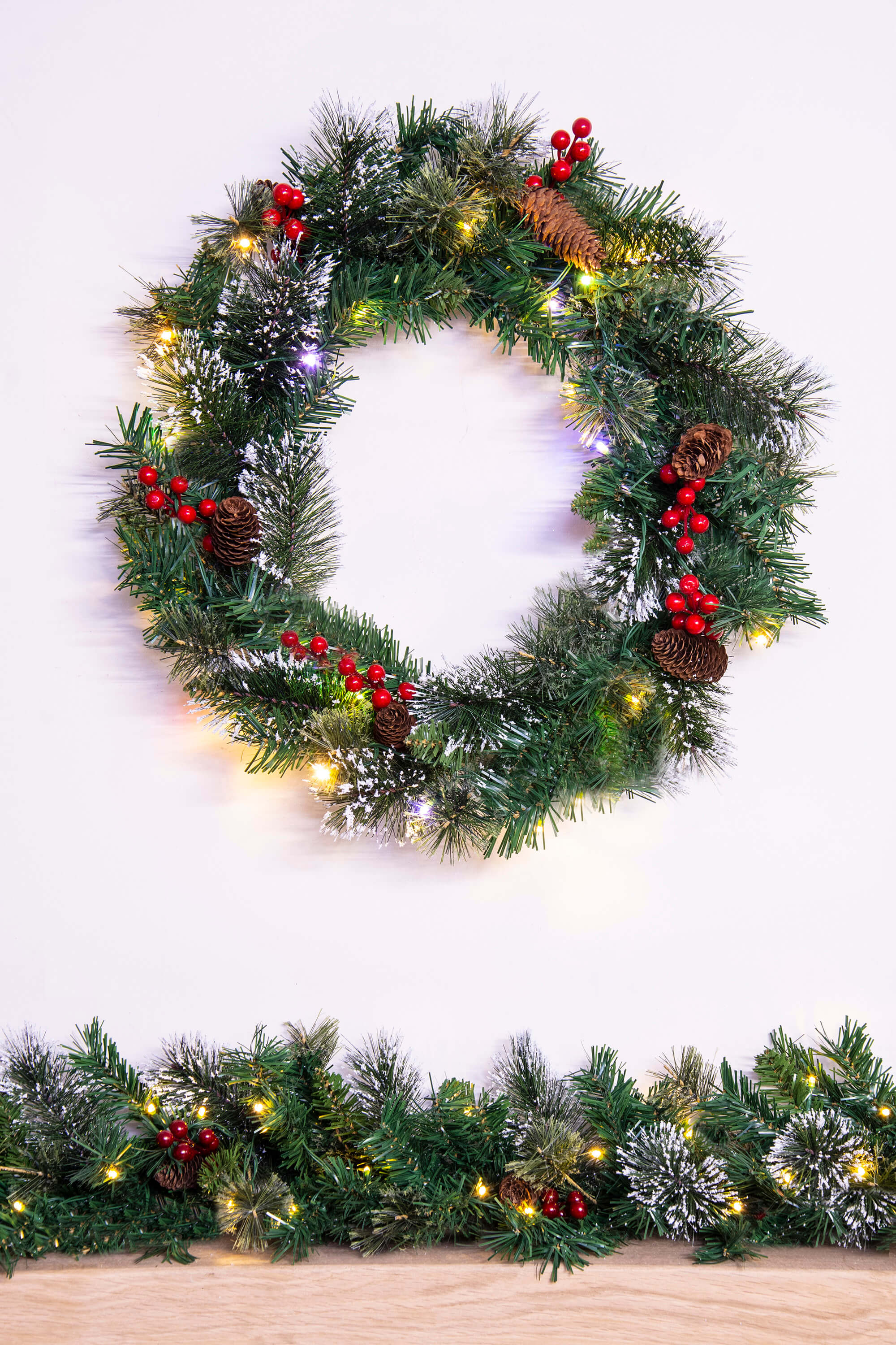 50cm Pre-lit Decorated Mixed Pine Wreath